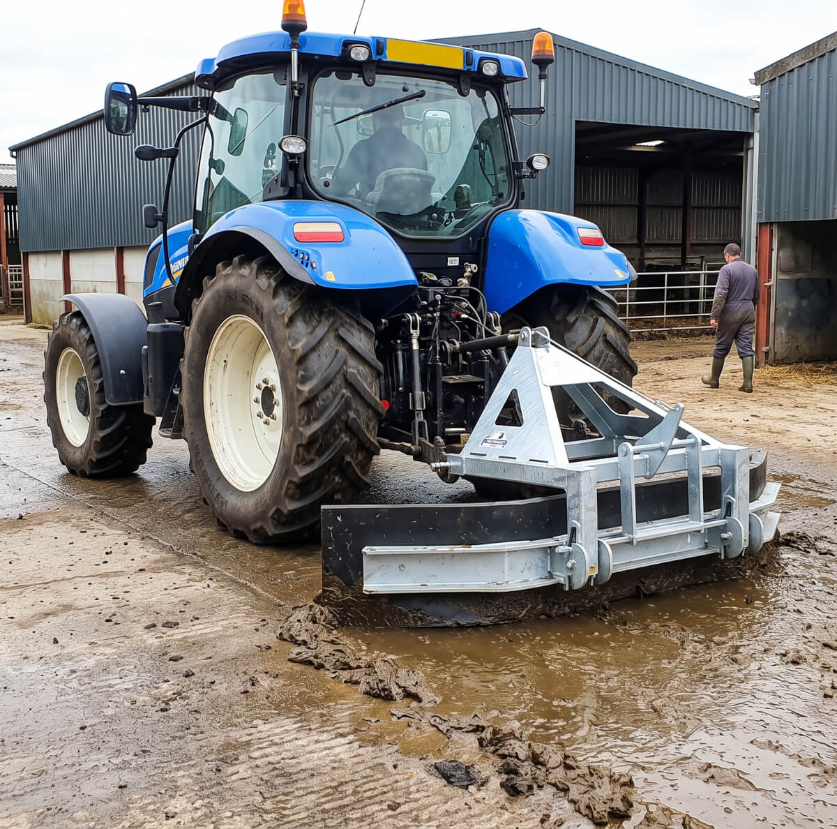 TRACTOR MOUNTED SCRAPER BLADE